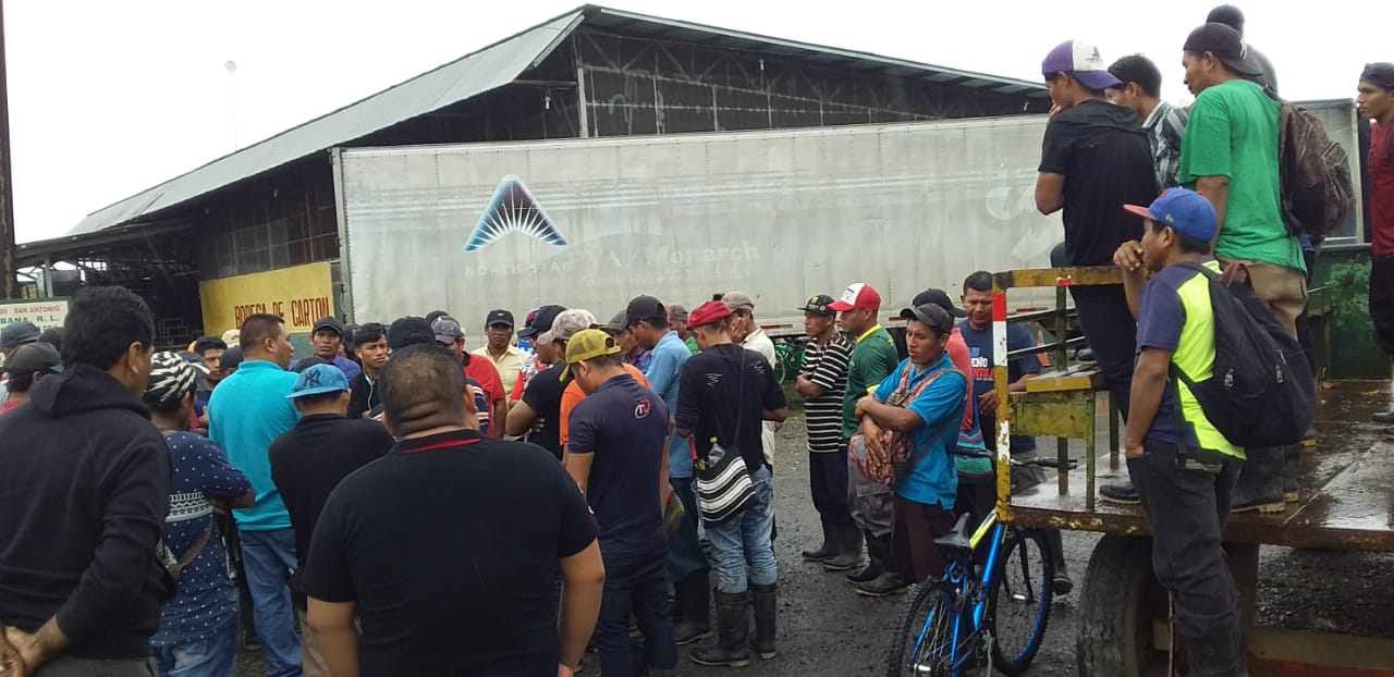 trabajadores-_bananeros-_huelga_1