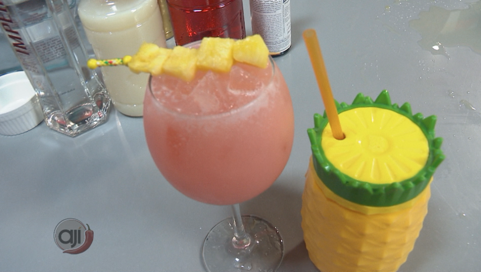 Cócteles y algo más: Piña colada y Pineapple punch – NexPanama