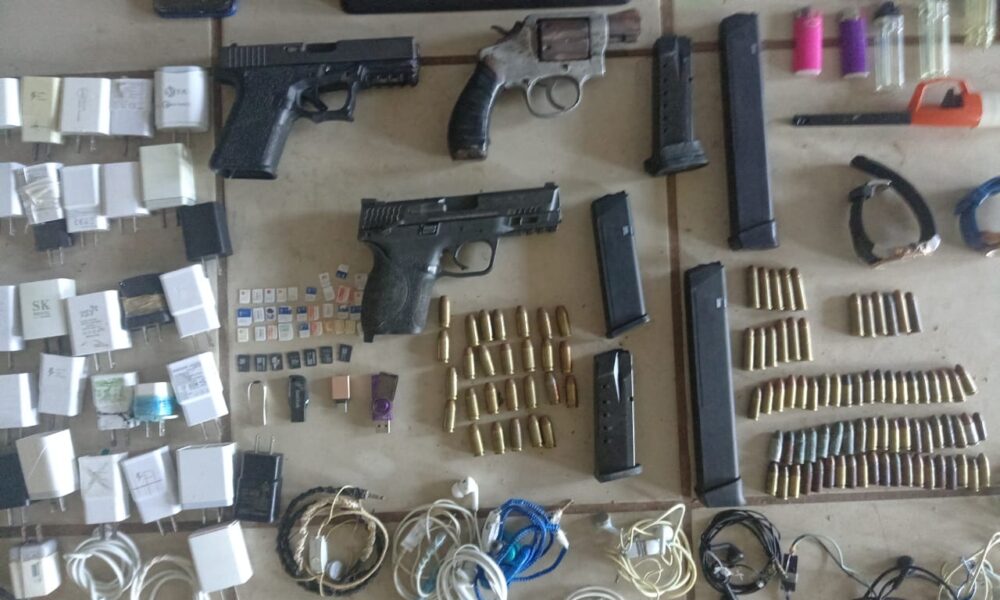 Armas de fuego decomisadas en la cárcel La Joya – NexPanama