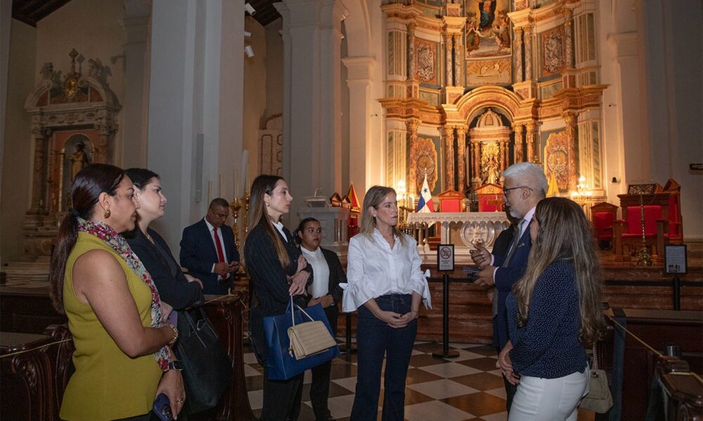 Primera Dama de Paraguay recorre el Casco Antiguo