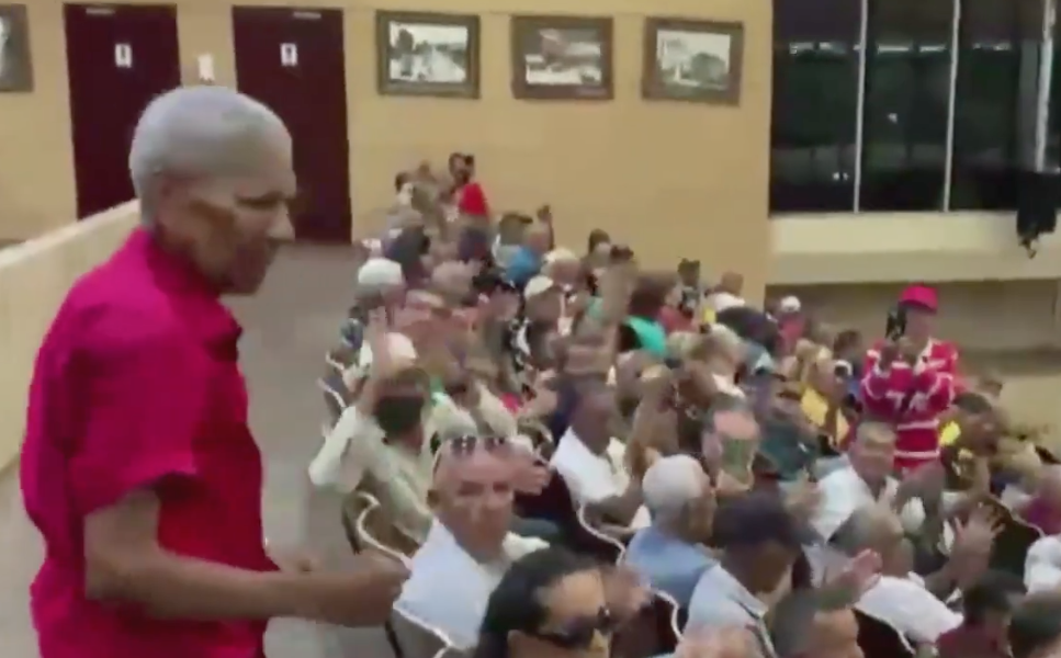 Jubilados respaldan ley que equipara jubilaciones y pensiones en 600 balboas