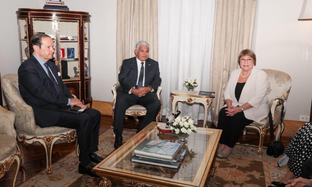 Presidente Mulino recibe a Michelle Bachelet