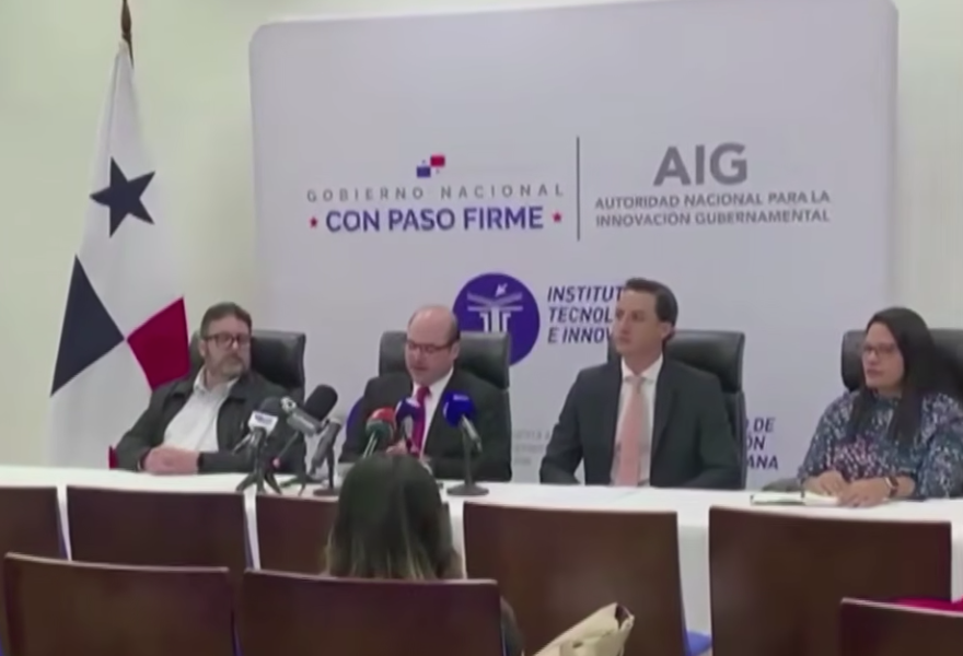 Exigen miles de dólares al gobierno tras hackeos a plataformas