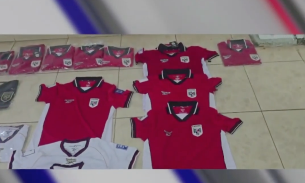 Nuevo decomiso de camisetas de la Selección Nacional