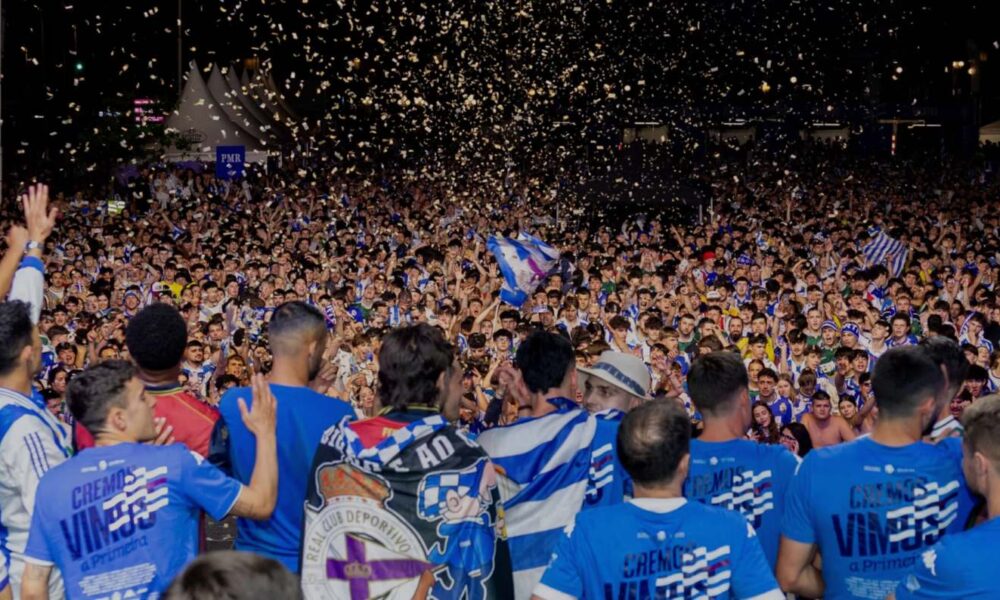 Deportivo de La Coruña regresa a primera división después de 8 años