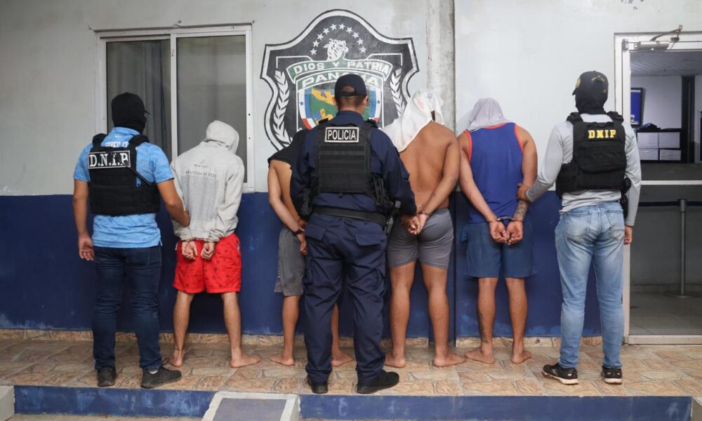 Recapturan a 5 reclusos evadidos de la Joyita